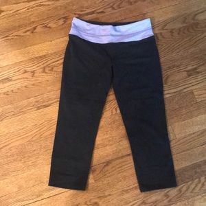 Black Reversible Lululemon Cropped Leggings - Sz 8